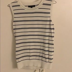 Banana Republic xs white striped sleeveless shirt